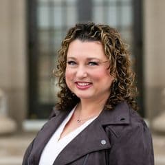 Shelley Staton